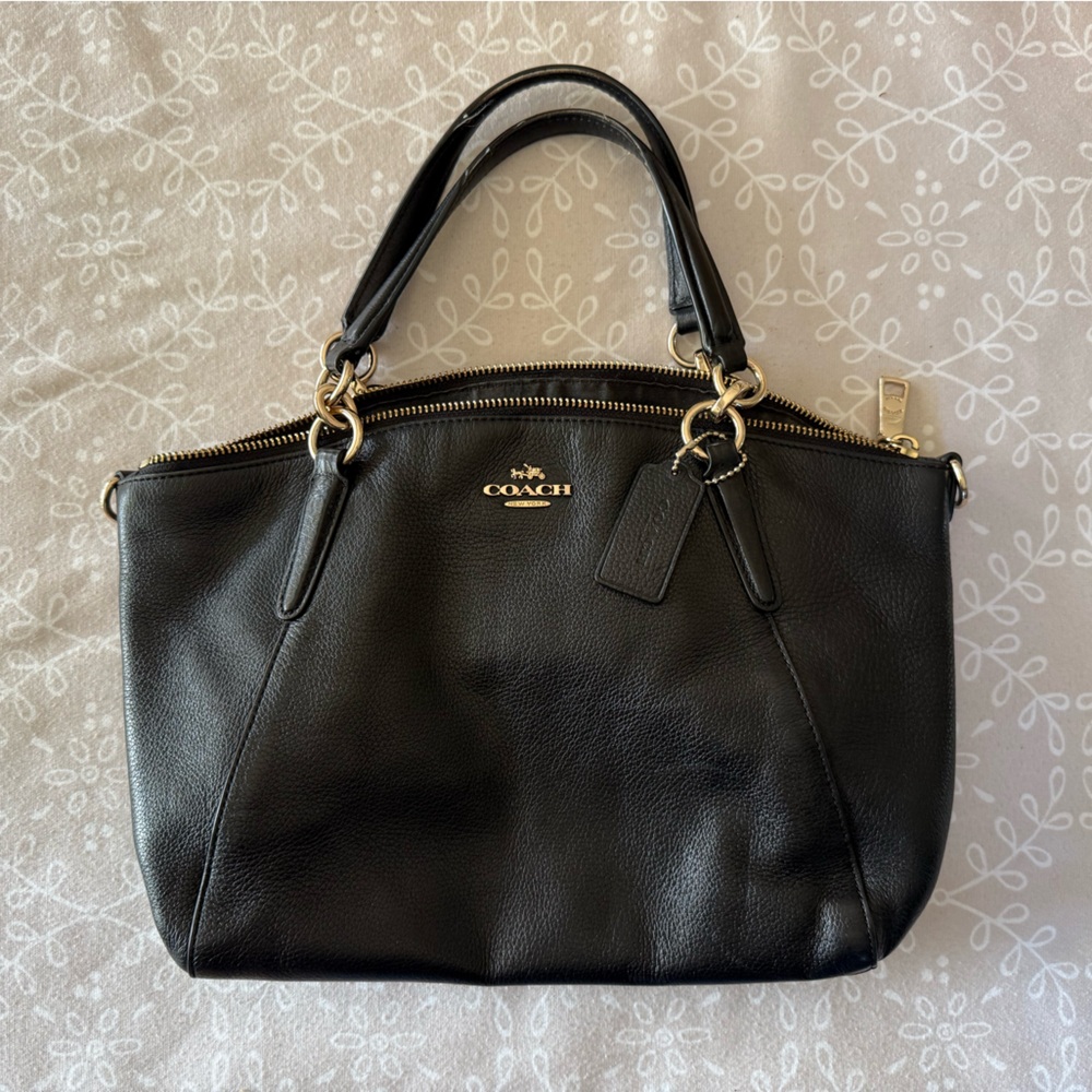 Coach Small Kelsey Satchel in pebble leather